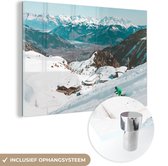 MuchoWow® Glasschilderij 30x20 cm - Schilderij acrylglas - Oostenrijk - Sneeuw - Dorp - Foto op glas - Schilderijen