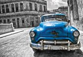 Fotobehang - Vlies Behang - Vintage Blauwe Auto in Cuba - 368 x 254 cm