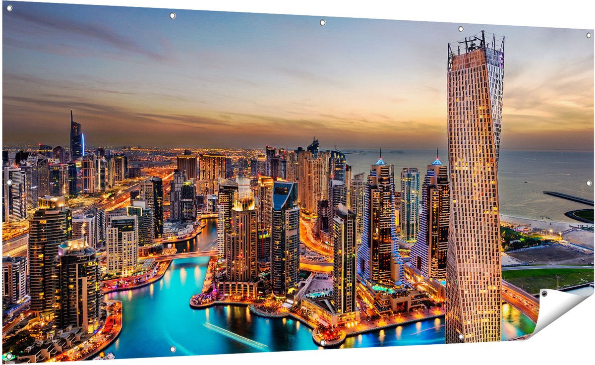 Gards Tuinposter Dubai Haven met de Stad - 200x100 cm - Tuindoek - Tuindecoratie - Wanddecoratie buiten - Tuinschilderij Multikleur