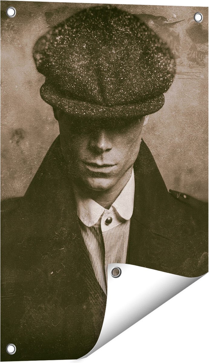 Gards Tuinposter Engelse Gangster uit Jaren 1920 - Zwart Wit - 40x60 cm - Tuindoek - Tuindecoratie - Wanddecoratie buiten - Tuinschilderij Multikleur