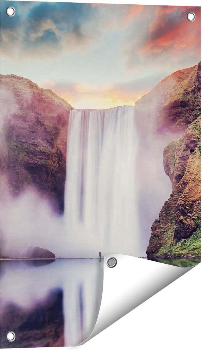 Gards Tuinposter Waterval met een Weerspiegeling in het Water - 40x60 cm - Tuindoek - Tuindecoratie - Wanddecoratie buiten - Tuinschilderij Multikleur