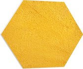 PVC Schuimplaat Hexagon - Bobbel Textuur op Gele Muur - 60x52.2 cm Foto op Hexagon (Met Ophangsysteem)