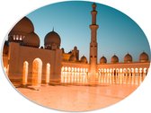 PVC Schuimplaat Ovaal - Vooraanzicht van de Sjeik Zayed-moskee in Abu Dhabi - 56x42 cm Foto op Ovaal (Met Ophangsysteem)