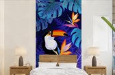 Behang meisjeskamer - Fotobehang Jungle - Toekan - Bloemen - Planten - Kinderen - Paars - Dieren - Breedte 120 cm x hoogte 240 cm