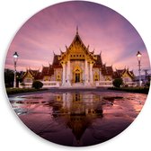 PVC Schuimplaat Muurcirkel - Boeddhistische Wat Benchamabophit Tempel met Gouden Details in Bangkok, Thailand - 50x50 cm Foto op Muurcirkel (met ophangsysteem)