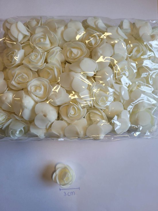 Roses en mousse 3 cm - Roses en vrac pour ours ( +/- 144 pièces ) Crème