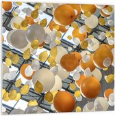 PVC Schuimplaat- Witte en Oranje Ballonnen Zwevend in de Lucht - 100x100 cm Foto op PVC Schuimplaat