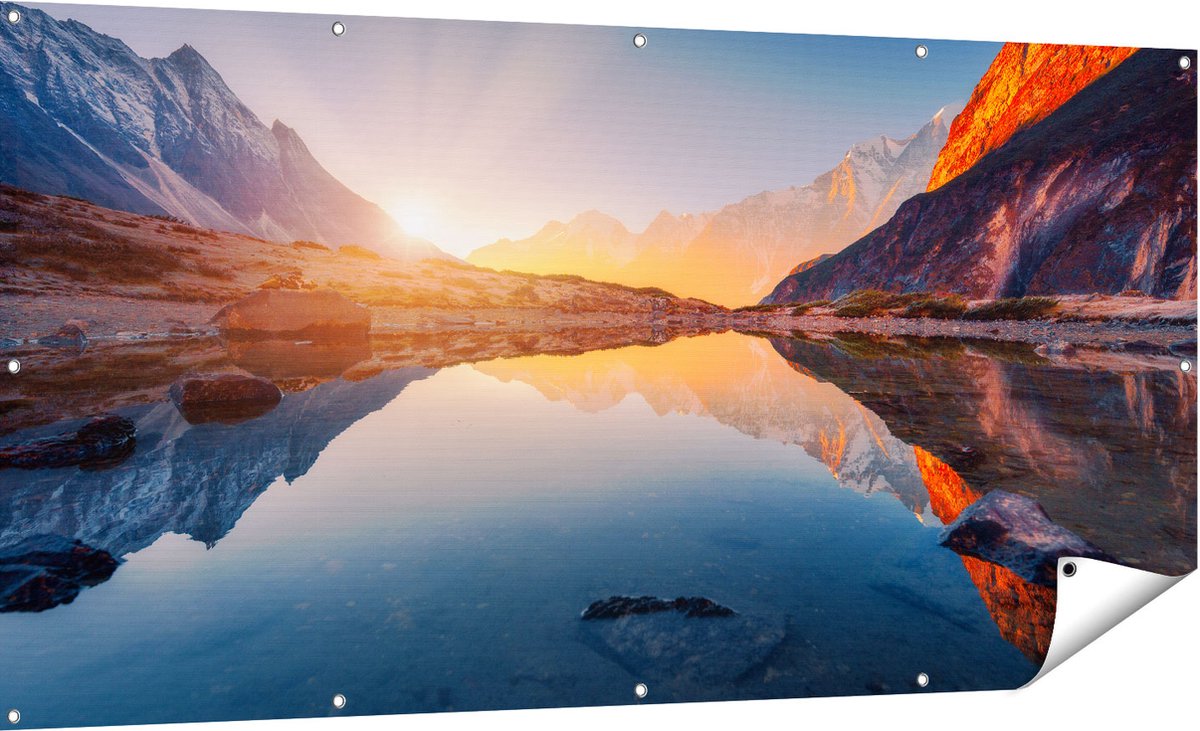 Gards Tuinposter Bergen Landschap met Zonsopgang - 180x90 cm - Tuindoek - Tuindecoratie - Wanddecoratie buiten - Tuinschilderij Multikleur