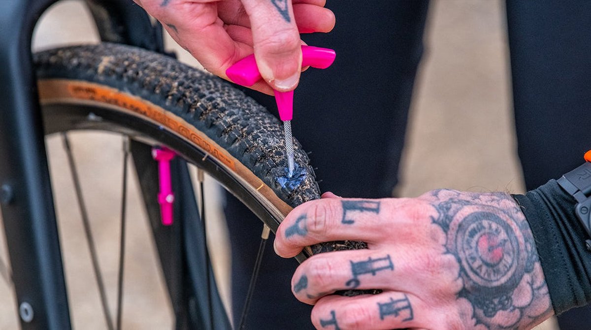Muc-Off Puncture Plug Kit - Tubeless bandenreparatie thumbnail 2