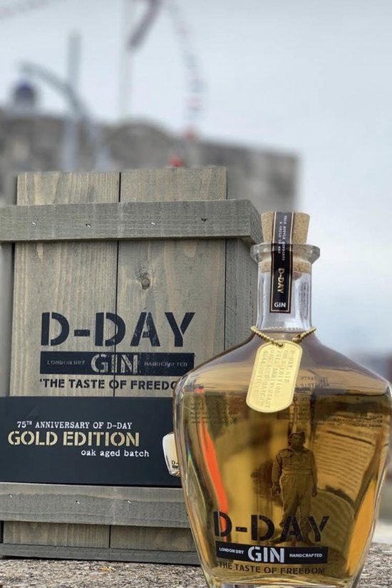 bol.com | D-Day Gin Gold Edition Giftbox (kist) 70cl