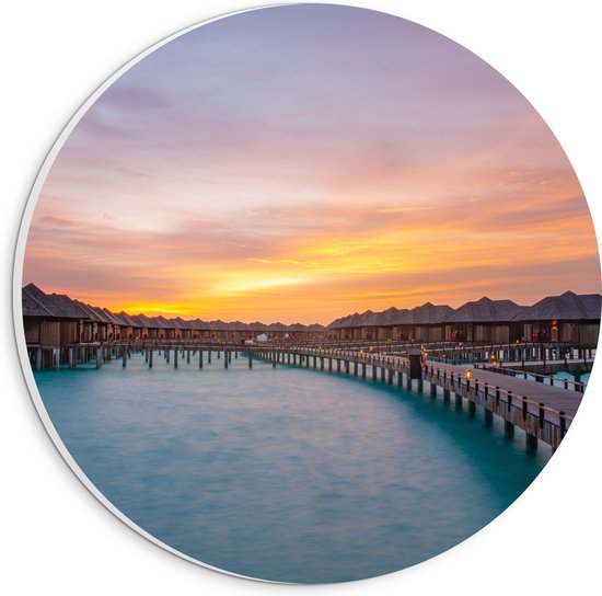PVC Schuimplaat Muurcirkel - Zonsondergang bij Vakantie Resorts op Zee van Maledieven - 20x20 cm Foto op Muurcirkel (met ophangsysteem)
