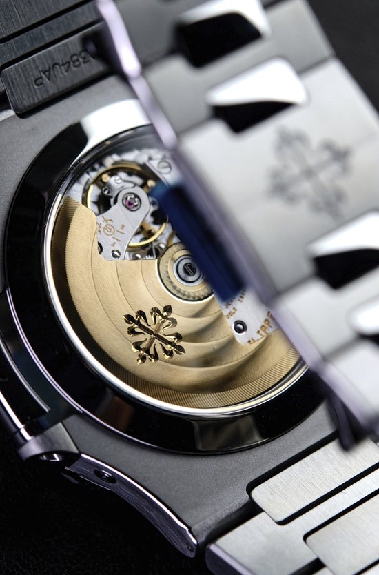 Horloge murale patek 2025 philippe