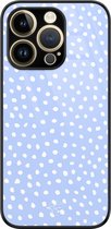 Hoesje geschikt voor iPhone 14 Pro - Paars lila stippen - Luxe Hard Case - Gestipt - Paars - Mooie Telefoonhoesjes
