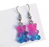 foto van Akyol - beertjes oorbellen - Blauw roze - Beertje - Cadeau - Sieraad - sieraad voor meisje - oorbellen - glitter