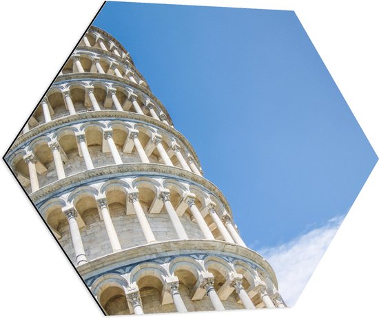 Dibond Hexagon - Toren van Pisa vanaf onder - Italië - 80x69.6 cm Foto op Hexagon (Met Ophangsysteem)