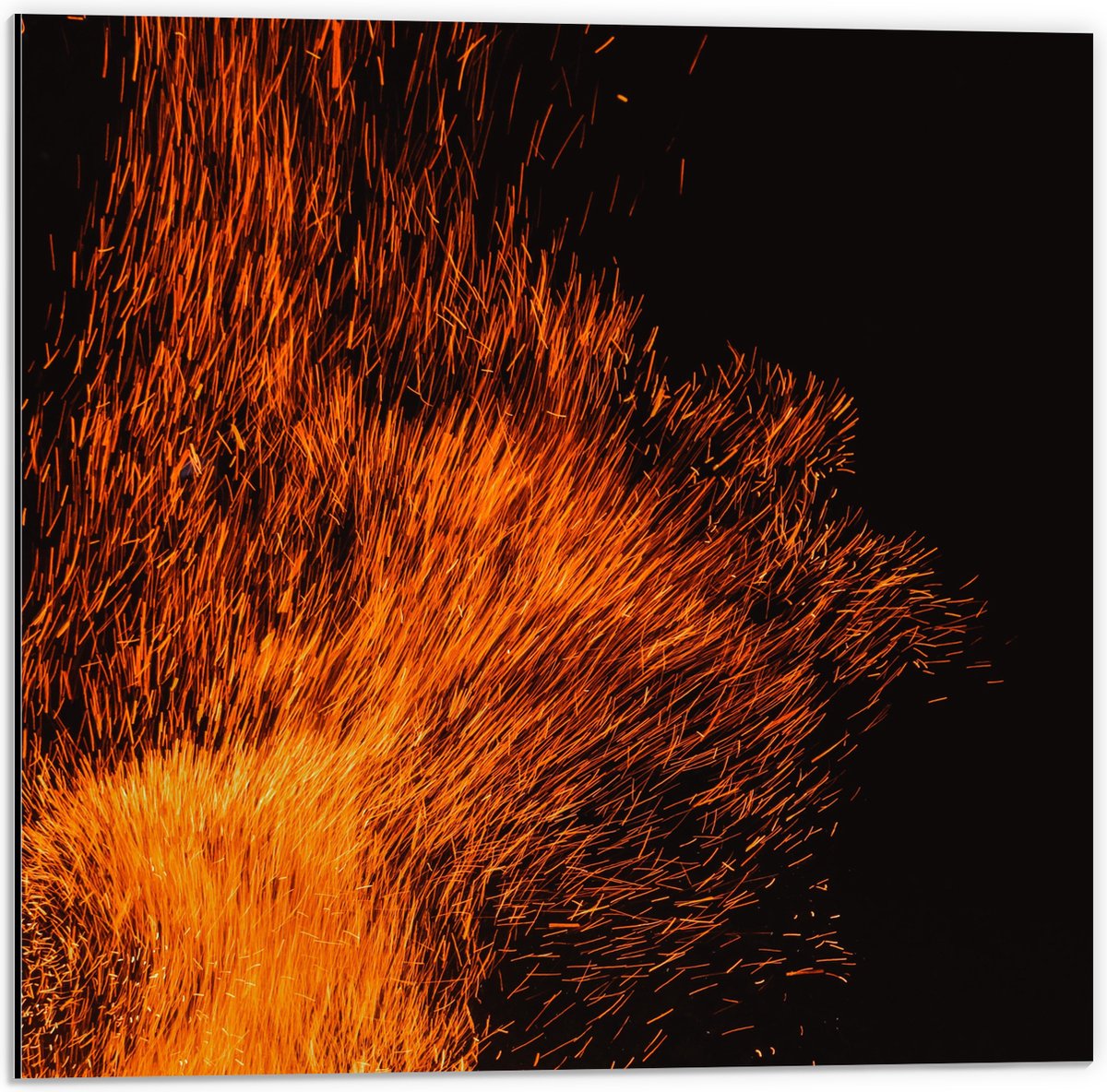 Dibond - Oranje Spetters van Vuurkorf - 50x50 cm Foto op Aluminium (Wanddecoratie van meta