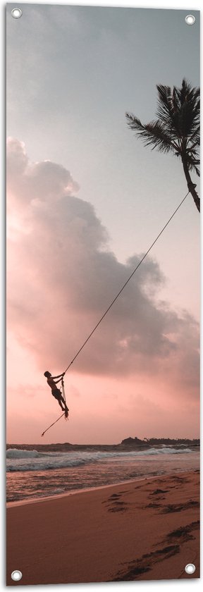 WallClassics - Poster de jardin - Personne se balançant sur une liane de palmier sur une île inhabitée - 40x120 cm Photo sur Poster de jardin (décoration murale pour extérieur et intérieur)