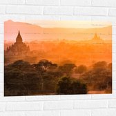 Muursticker - Fel Zonlicht over de Tempels van Myanmar - 80x60 cm Foto op Muursticker
