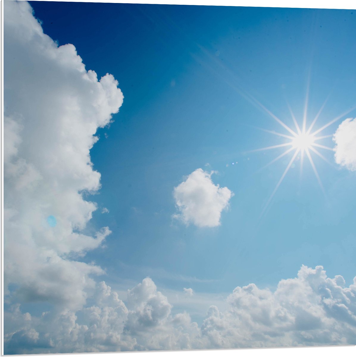 PVC Schuimplaat- Felle Zon door Sluierbewolking - 80x80 cm Foto op PVC Schuimplaat