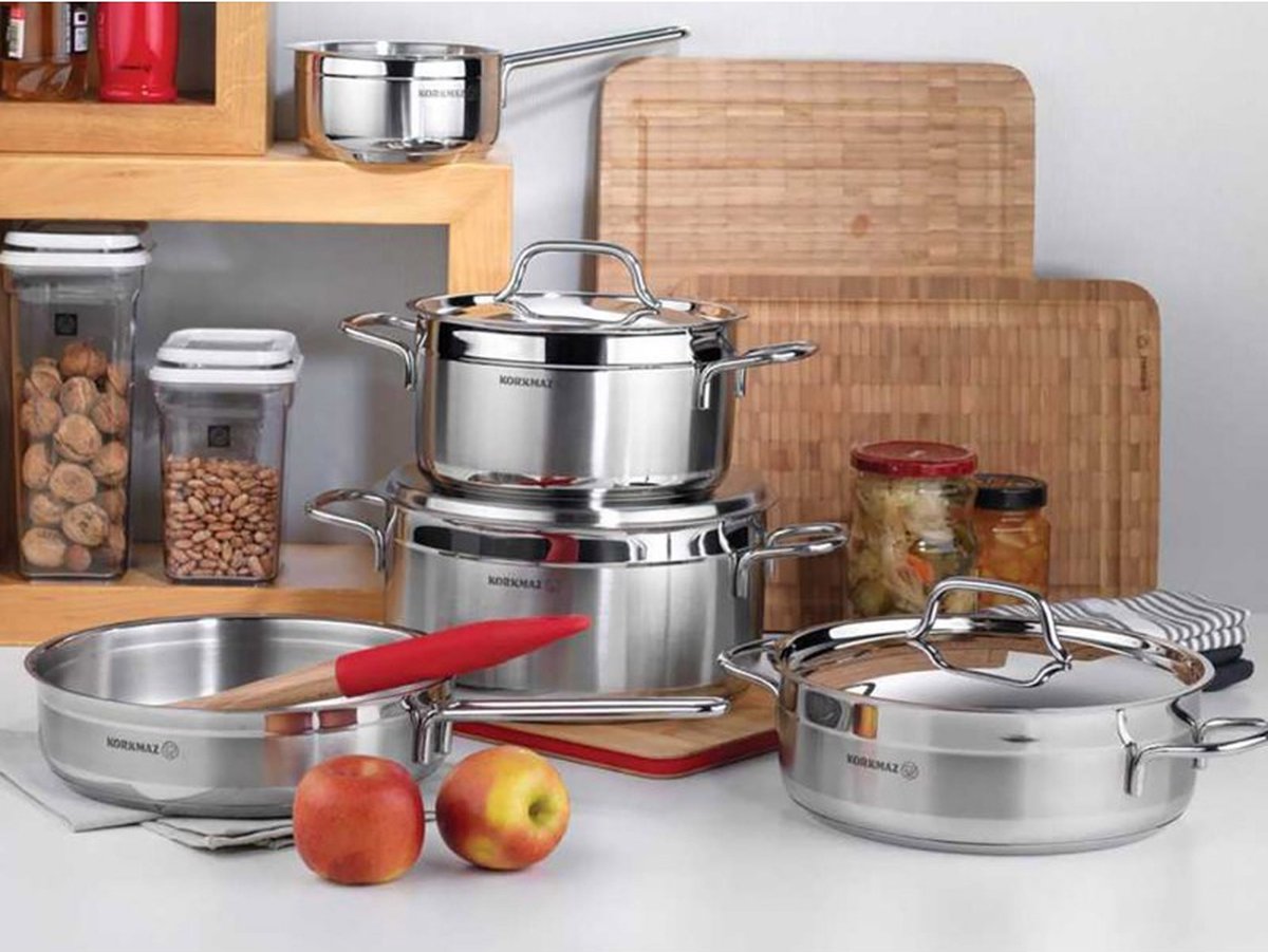 KARL HAUSMANN RVS Kookpan 18/10 met Deksel - 1.9L - 16cm - Roestvrij Stalen Pan voor Inductie, Gas en Keramisch - Duurzame Kookpan met Dikke Bodem