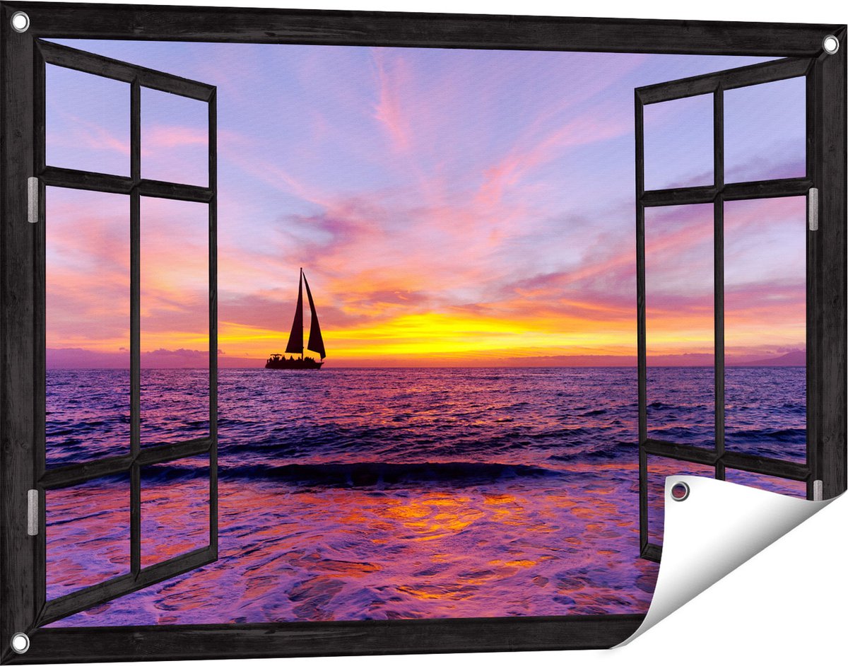 Gards Tuinposter Doorkijk Zeilboot Silhouet bij Zonsondergang - 90x60 cm - Tuindoek - Tuindecoratie - Wanddecoratie buiten - Tuinschilderij Zwart
