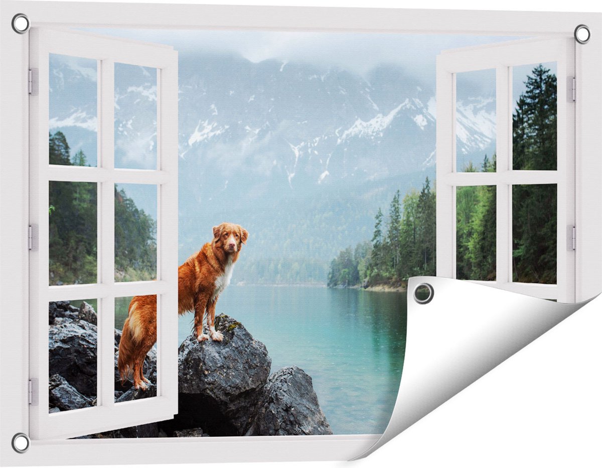 Gards Tuinposter Doorkijk Retriever Hond bij het Water in de Bergen - 60x40 cm - Tuindoek - Tuindecoratie - Wanddecoratie buiten - Tuinschilderij Wit