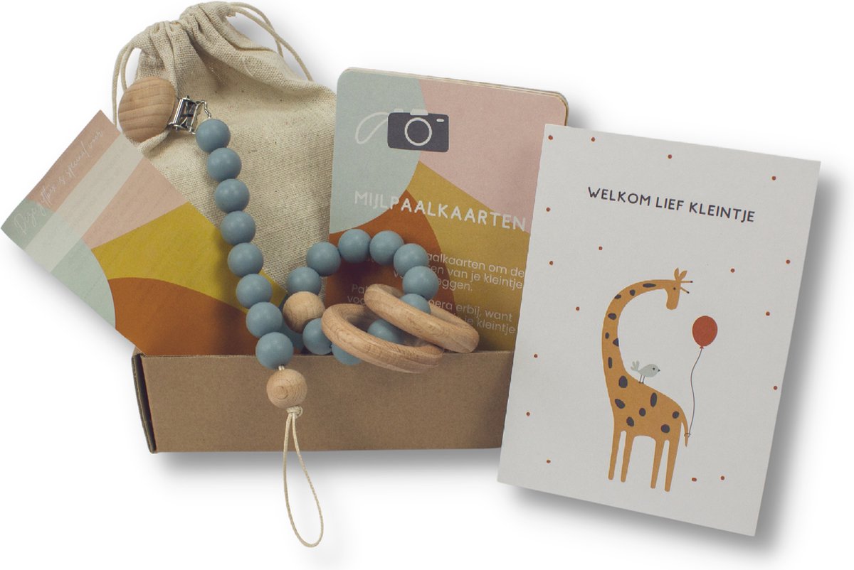 Goedkoopste Kids Cultures - Giftbox S - Baby Geschenkset, Kraampakket, Babyshower, Kraammand - Kraamcadeau Jongen & Meisje - Bijtring, Speenkoord en Wenskaarten - Blauw