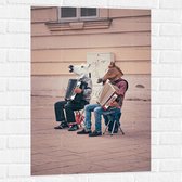 Muursticker - Twee Personen met Paarden Maskers Spelend op Accordeon - 60x90 cm Foto op Muursticker
