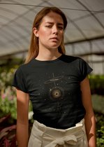 Shirt - Trust the universe - Wurban Wear | Grappig shirt | Sterrenbeeld | Unisex tshirt | Astrologie | Zodiac signs | Horoscoop | yoga | Wit & Zwart