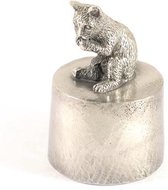 Poes maakt zich schoon Zilvertin - Katten Asbeeld Dieren Urn Voor Uw Geliefde Poes Kat