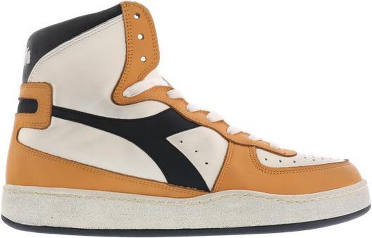 oranje diadora heritage boots bij Schoenen Verduyn | Gratis levering