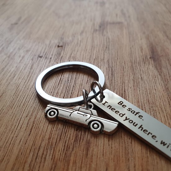 VmG-Store Mini Schlüsselanhänger Cooper Kult Auto aus Metall Geschenk VmG-Store Mini Schlüsselanhänger Cooper Kult Auto aus Metall Geschenk
