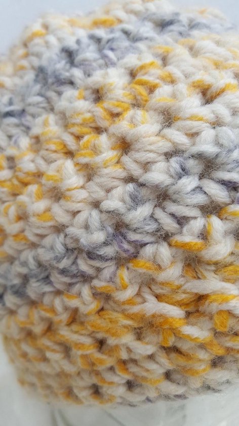 Bonnet au crochet gris clair en grosse laine