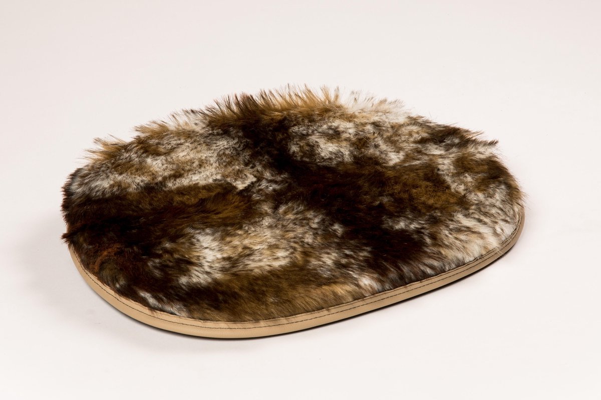 Lovely Nights bontkussen Grizzley 53cm ovaal