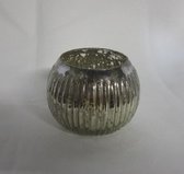 Waxinelichthouder in "oud-zilver"met gouden binnenzijde, 7 x Ø 9 cm