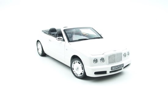 1/18 BENTLEY AZURE・2006/minichamps Bentley Azure (1/18 Minichamps) (3) | Images :: Behance
