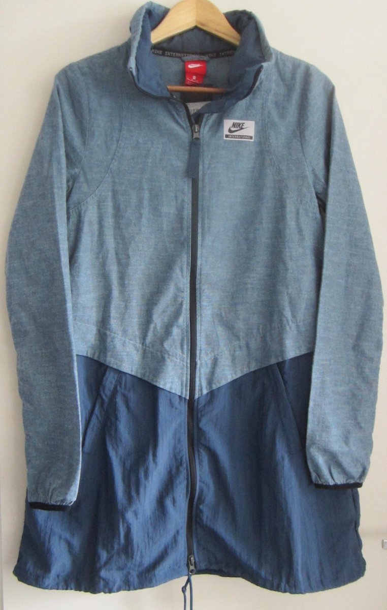 Nike International Jacket met Capuchon Blauw