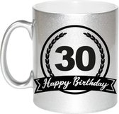 Happy Birthday 30 years zilveren cadeau mok / beker met wimpel 330 ml