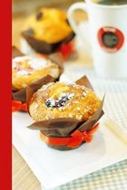 Top Of The Muffin To You: 6 x 9 inch 120 Pages Lined Journal, Diary and Notebook for People Who Love To Eat, Bake and Enjoy Sweet Treats