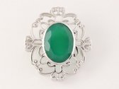 Opengewerkte zilveren broche met groene chalcedoon