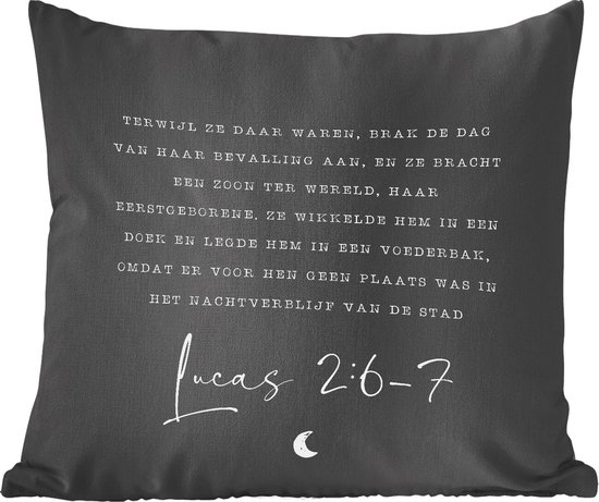 Sierkussens - Kussentjes Woonkamer - 50x50 cm - Kerstmis - Lucas 2:6-7 - Spreuken - Quotes - Kerstverhaal - Kerstversiering - Kerstdecoratie voor binnen - Woonkamer
