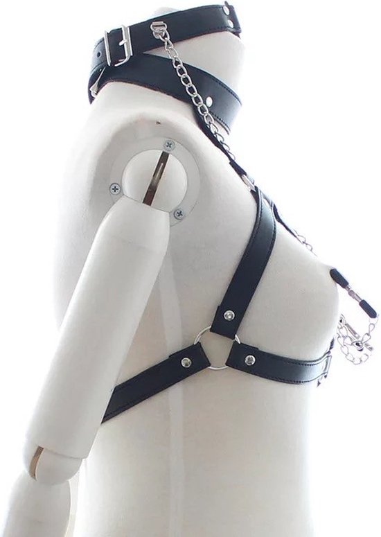 Uxlayotgan joja bilan porno Royxatdan holda jinsiy aloqa uchun Skype orqali suhbat