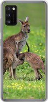 Geschikt voor Samsung Galaxy A41 hoesje - Kangoeroe - Bloemen - Jong - Siliconen Telefoonhoesje