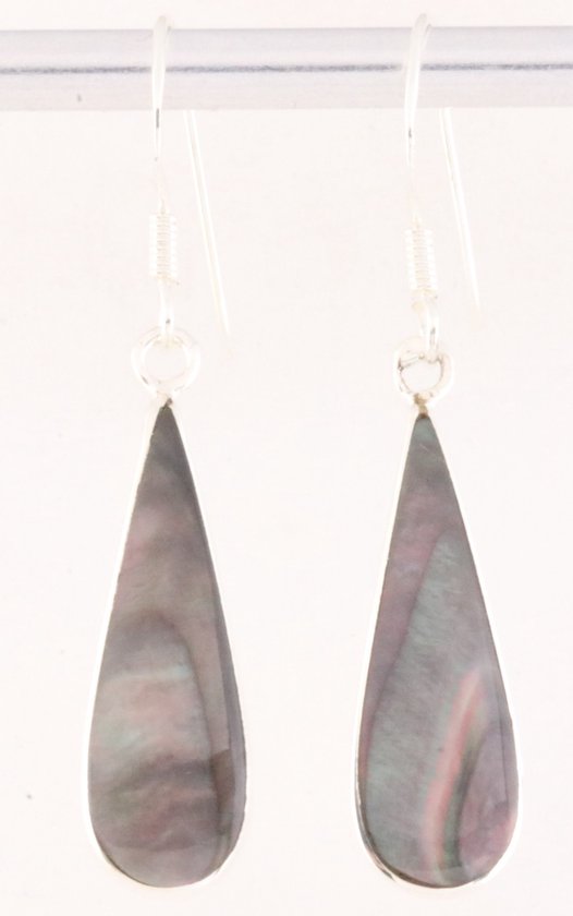 Druppelvormige zilveren oorbellen met zwarte parelmoer