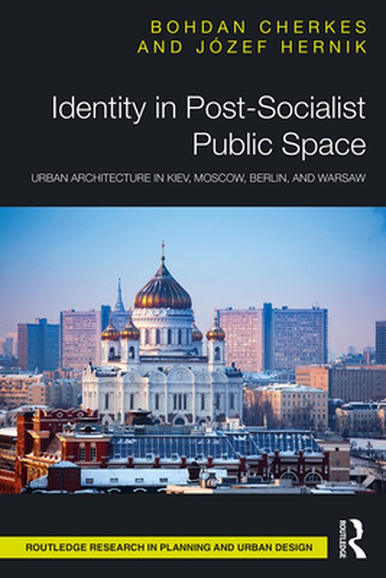 Couverture de livre : Identity in Post-Socialist Public Space avec une cathédrale blanche et dorée dans une ville enneigée.