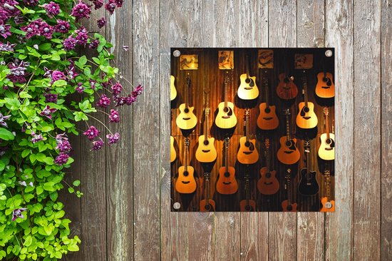 Een Reeks Akoestische Klassieke Gitaren Van Zwarte Op Witte Achtergrond Koord Muzikale Instrumenten Gebrek Leuke Vlakke Image148281893