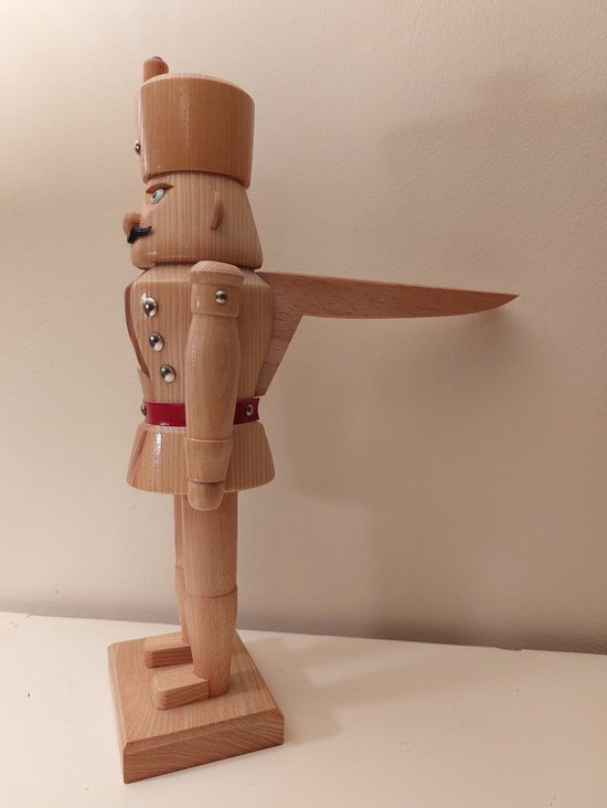 Wat een charmante notenkraker nutcracker van mooi hout met echte notenkraker 37cm hoog Wat een charmante notenkraker nutcracker van mooi hout met echte notenkraker 37cm hoog