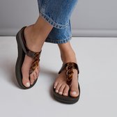 FitFlop™ Fino™ Tortoiseshell Chain Toe Post Chocolate Brown Turtle - Maat 41