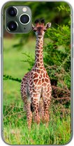 Geschikt voor iPhone 11 Pro Max hoesje - Baby - Giraffe - Planten - Siliconen Telefoonhoesje