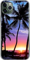 Geschikt voor iPhone 11 Pro Max hoesje - De kleurrijke zonsondergang achter een rij met palmbomen op Hawaï - Siliconen Telefoonhoesje